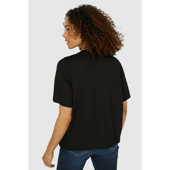 Maine Animal Star Placement Print T-shirt For Female 6 Maine Animal Star Placement Print T-shirt For Female - Image 4