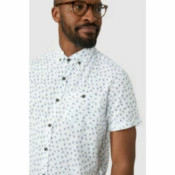 Maine Textured Leaf Print Shirt For Male -Maine New England Shop unnamed file 1609