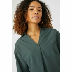 Maine Relaxed Pleat Front Stripe Shirt For Female -Maine New England Shop unnamed file 3023